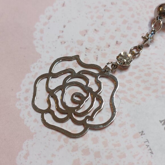 Filigree Style  Camellia Silhouette Flower Clear Gem Belly Dangle Belly Ring - Picture 2 of 3